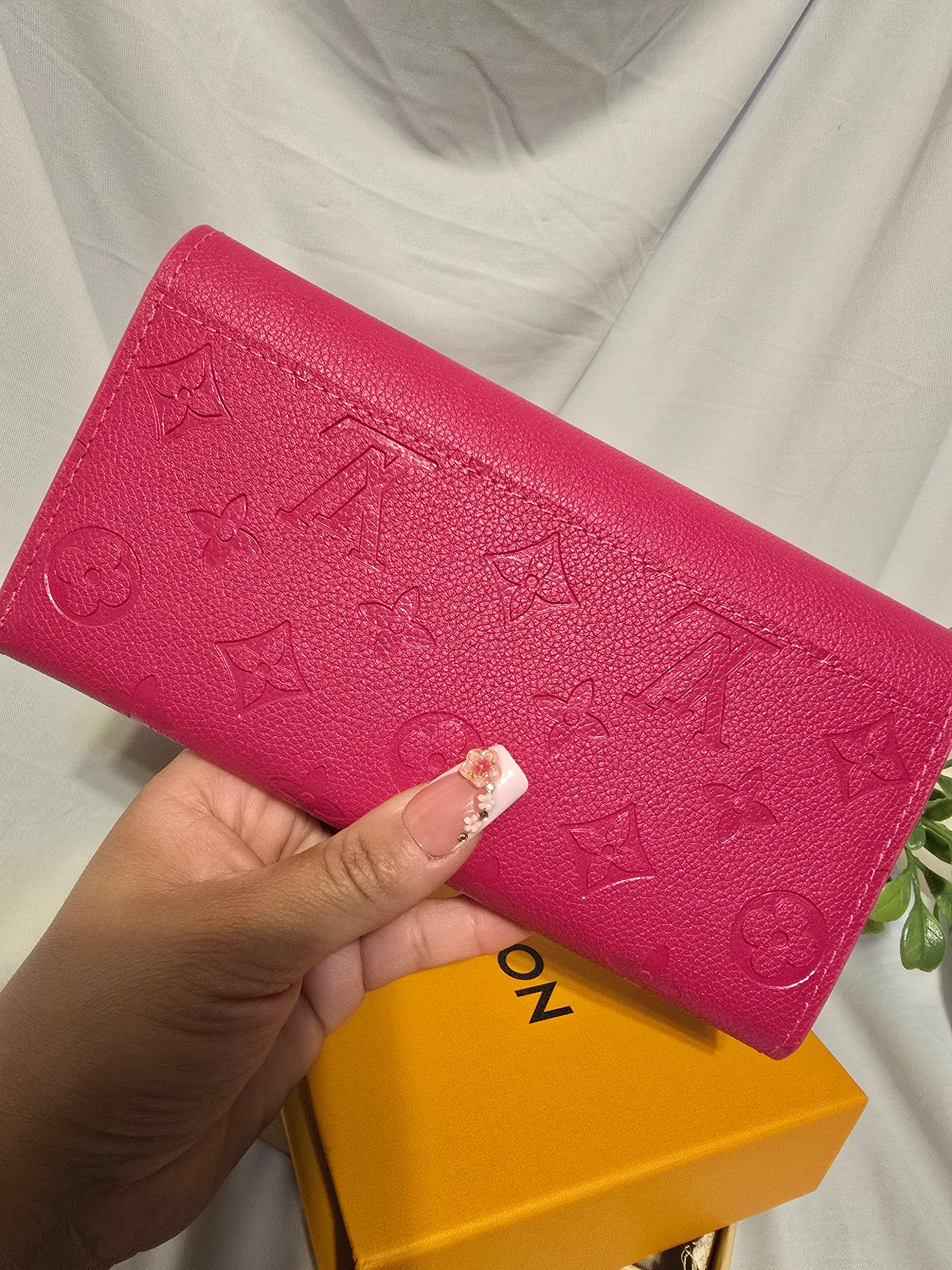 TRUE PINK LV