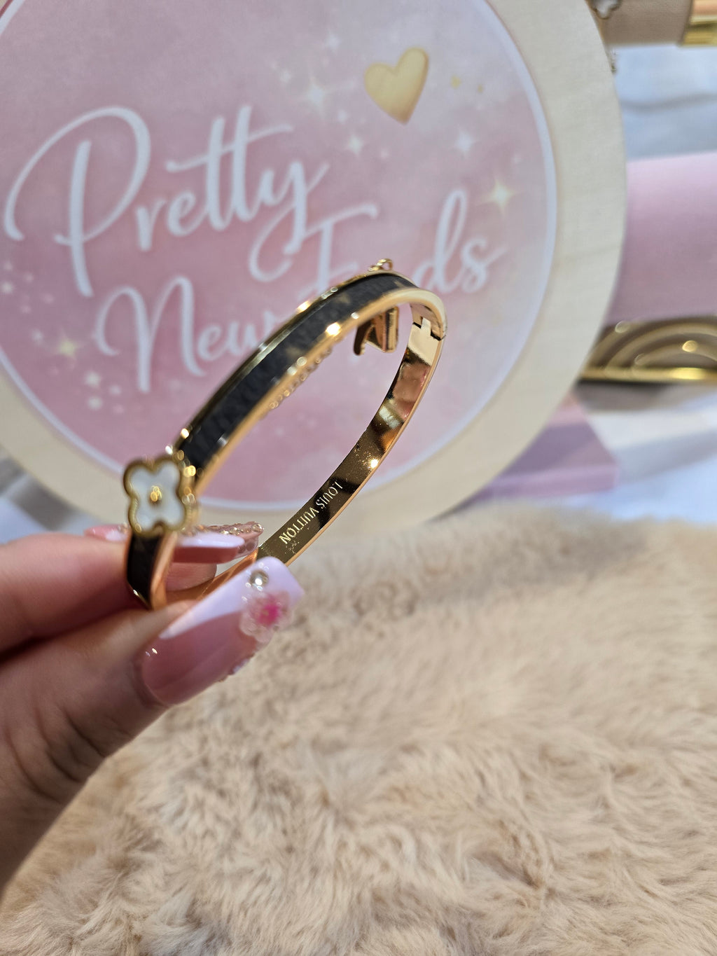 Clover LV bangle
