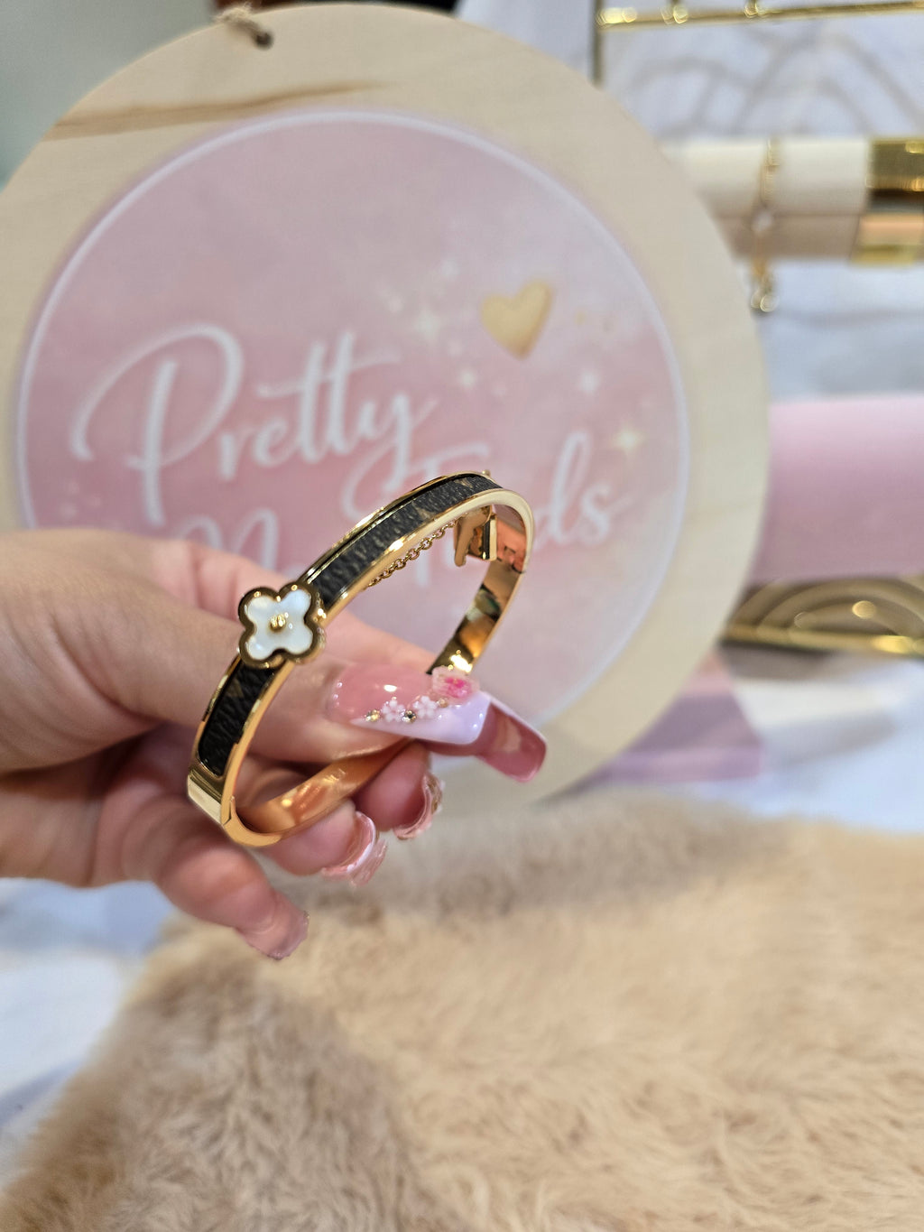 Clover LV bangle