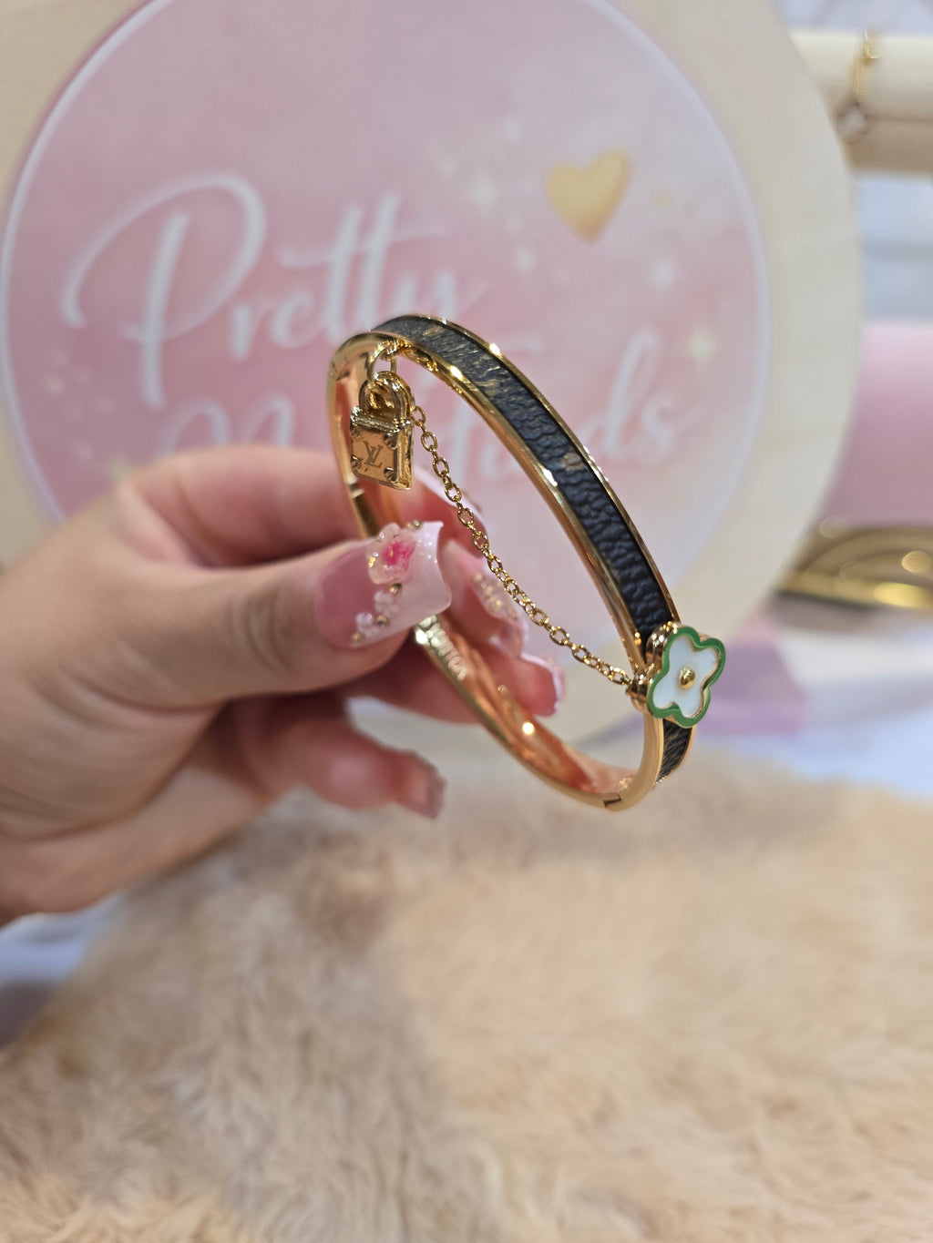 Clover LV bangle