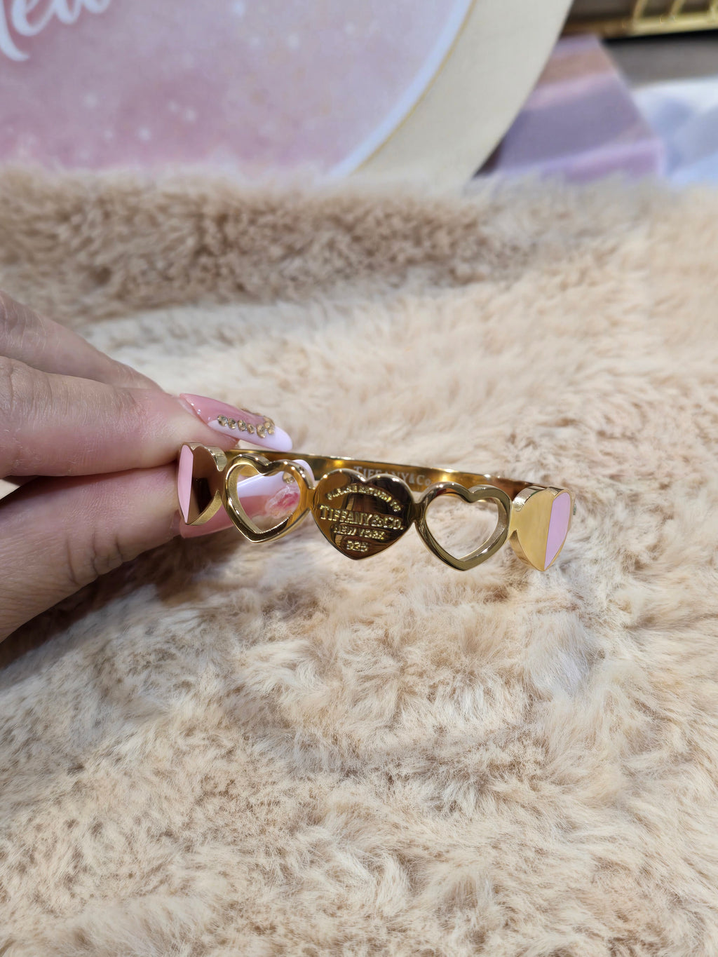 Pinky gold tif