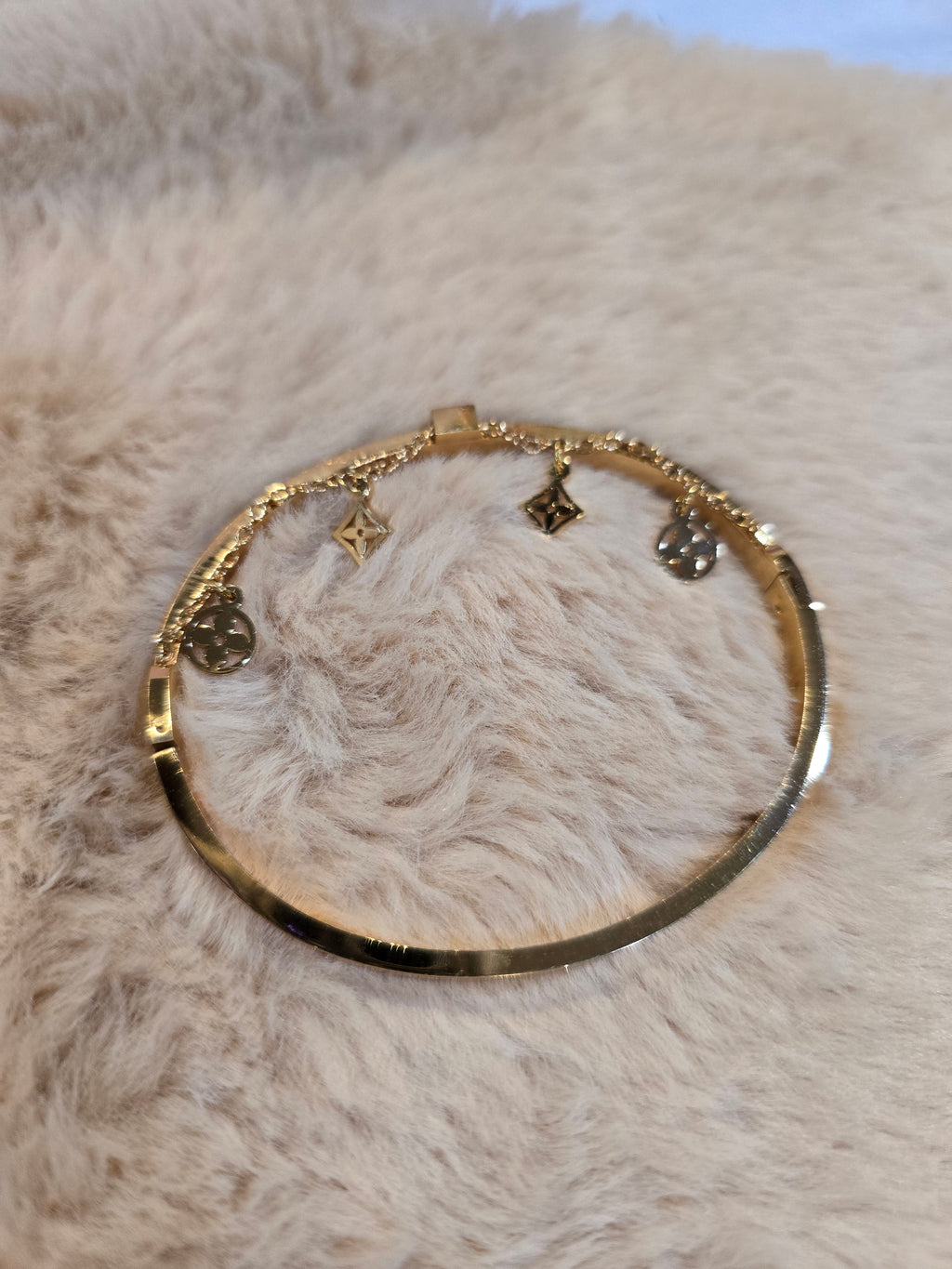 LV ✨️ charms Bangle
