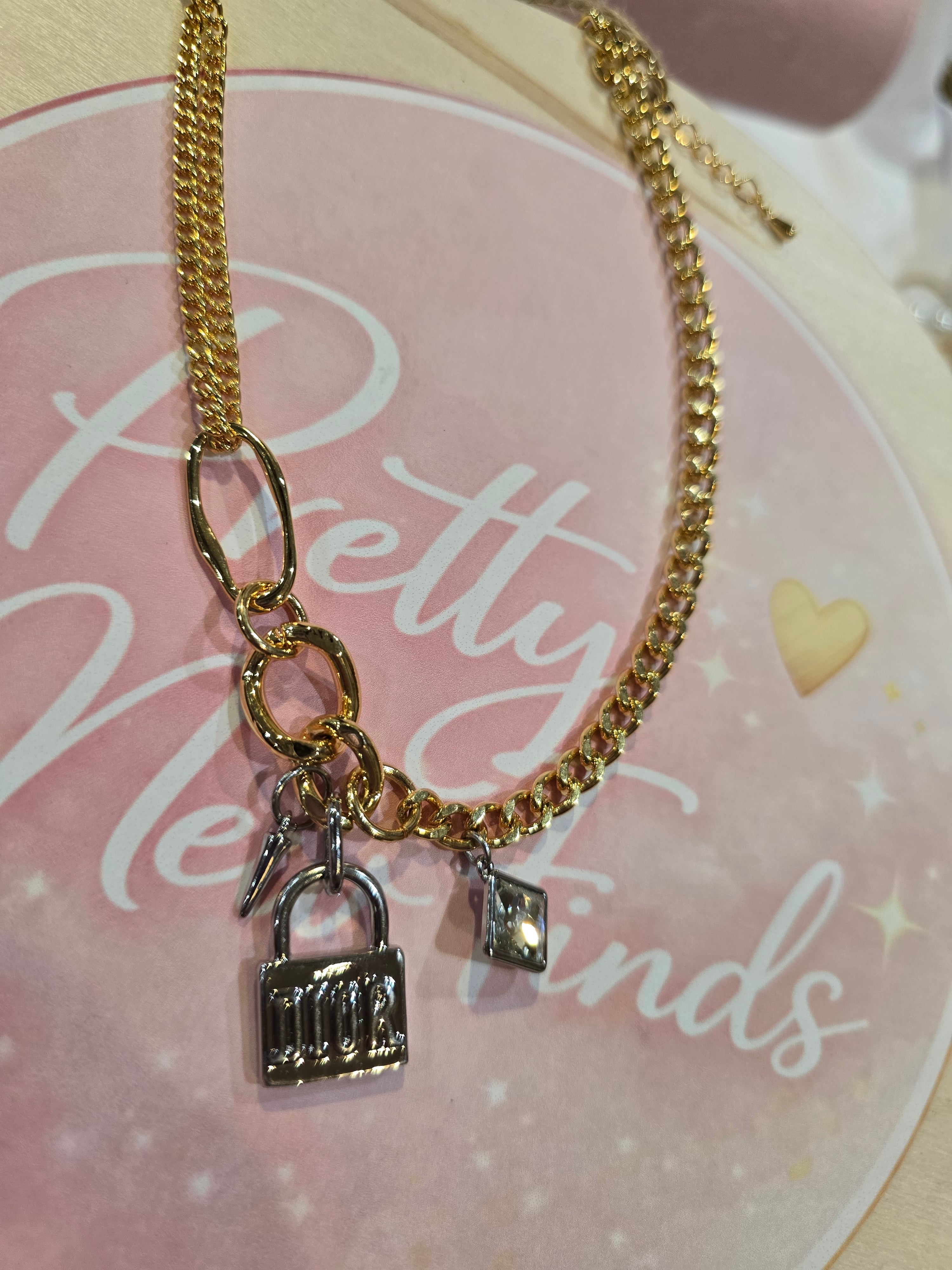 DI0R necklace