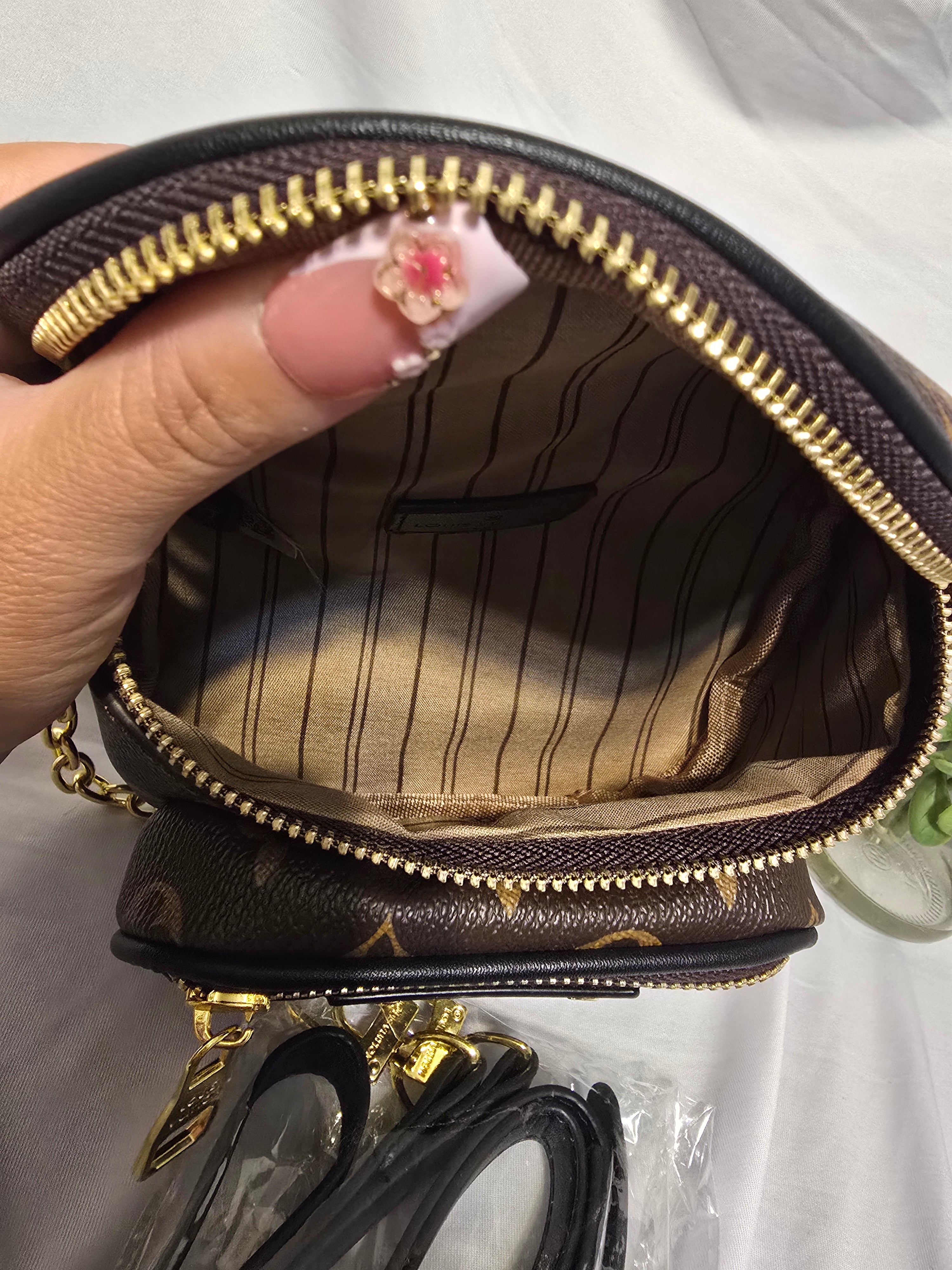 Lv Bum bag 🎒