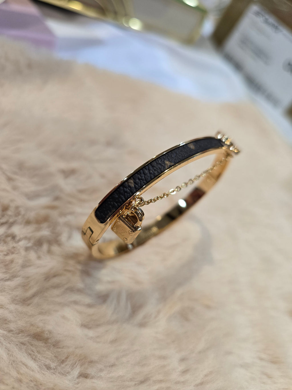 Clover LV bangle