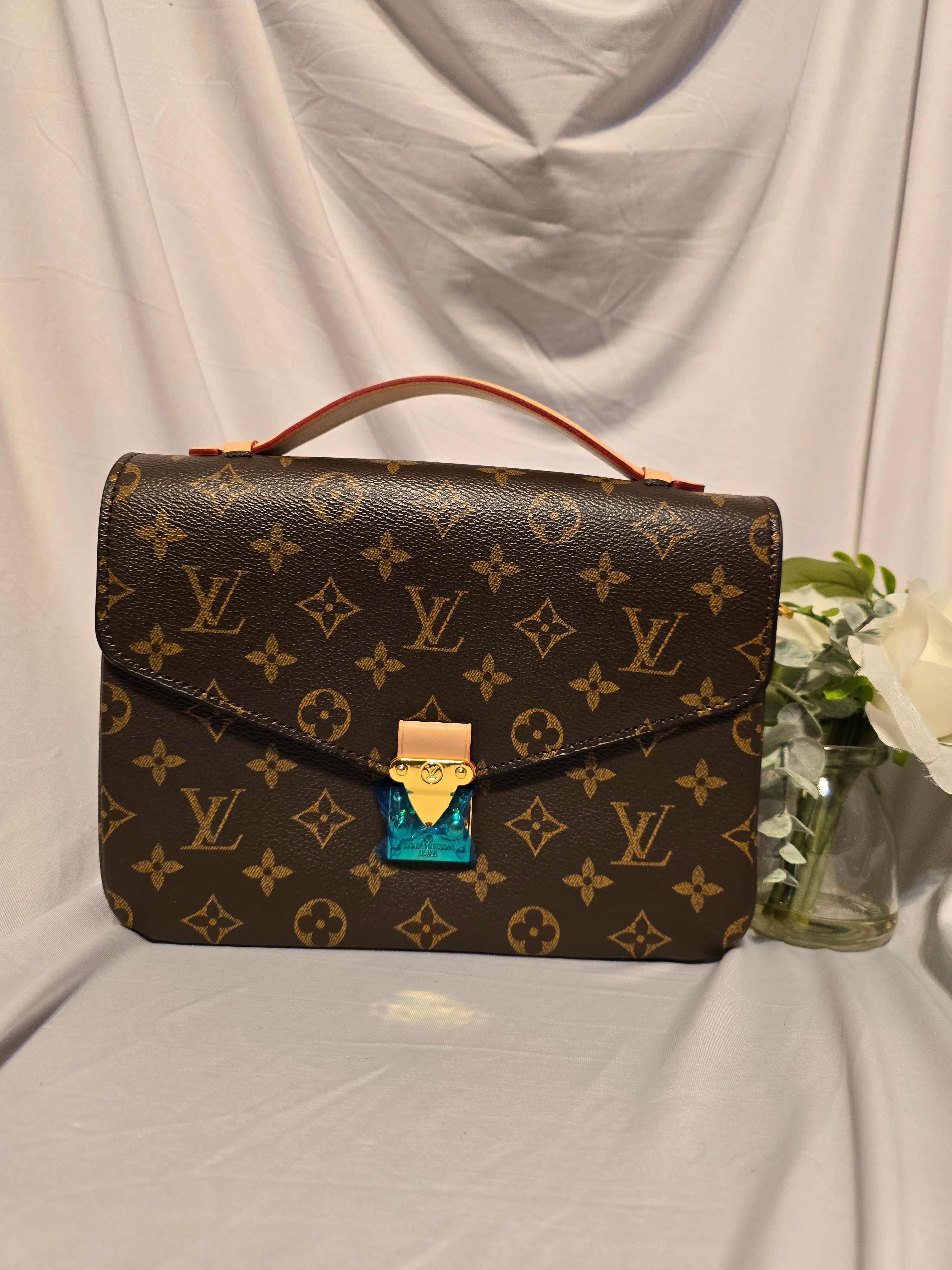 Brown LV pochette ✨️